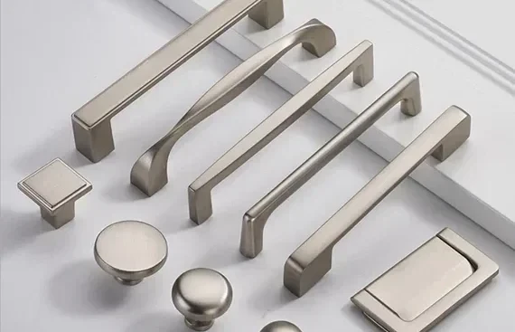 Knobs & Pulls